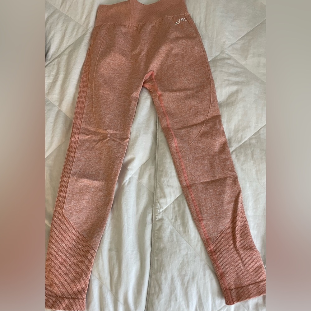 AYBL leggings - small